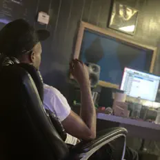 Ascolta DTN Jizzle, guarda video musicali, leggi la biografia, vedi le date del tour & altro!