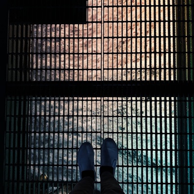 make up (feat. Valious) - Single