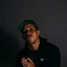 Eddu Chaves: песни, клипы, биография, даты выступлений и многое другое.