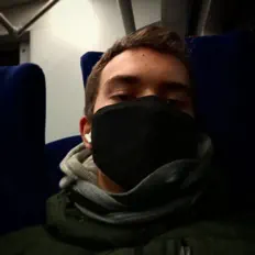 Ouve 8MVR3, vê vídeos de música, lê a biografia, vê as datas da digressão e muito mais!