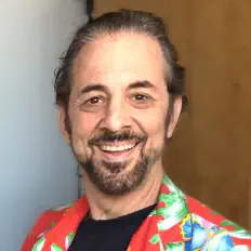 Ari Ross을(를) 듣고, 뮤직 비디오를 보고, 약력을 읽고, 투어 일정 등을 확인하세요!