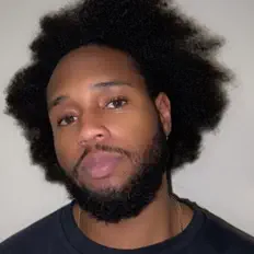 Escucha a I.V, mira vídeos musicales, lee la biografía, consulta fechas de giras y mucho más.