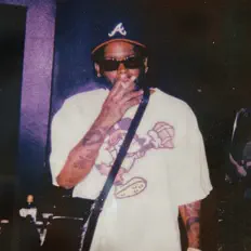 Wana dinle, müzik videolarını izle, biyografisini oku, tur tarihlerini ve daha fazlasını gör!