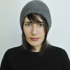 聆聽 Julie Peel、觀看音樂影片、閱讀小傳、查看巡演日期等！