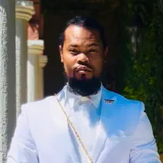 聆聽 Yahweh Poetic、觀看音樂影片、閱讀小傳、查看巡演日期等！