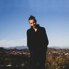 Escucha a Dor Daniel, mira vídeos musicales, lee la biografía, consulta fechas de giras y mucho más.