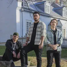 Ακούστε περιεχόμενο από Des Sourcils, παρακολουθήστε μουσικά βίντεο, διαβάστε το βιογραφικό, δείτε ημερομηνίες περιοδείας, και πολλά ακόμη!