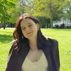 收听 Jasmin、观看音乐视频、阅读小传、查看巡演日期等 ！