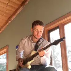 Luister naar Ryan Staal, bekijk muziekvideo's, lees de bio, bekijk de tourdata, en meer!