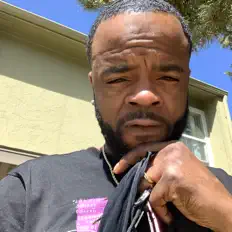 Luister naar CapitalG 2600, bekijk muziekvideo's, lees de bio, bekijk de tourdata, en meer!