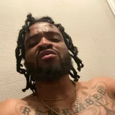 Posłuchaj wykonawcy K. Sar, obejrzyj teledyski, przeczytaj biografię, zobacz daty tras koncertowych i nie tylko!