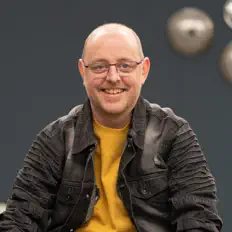 Listen to Tom Glükler, watch music videos, read bio, see tour dates & more!