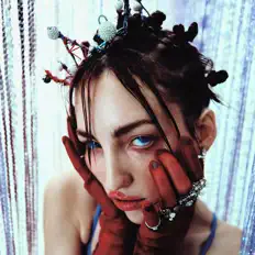 聆聽 Sophia Bel、觀看音樂影片、閱讀小傳、查看巡演日期等！