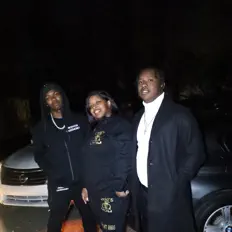 Poslechněte si interpreta Only1Riggs, sledujte hudební videa, přečtěte si životopis, podívejte se na data turné a další informace.