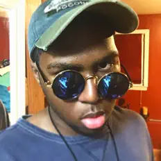 Noel Dixonを聴いたり、ミュージックビデオを鑑賞したり、経歴やツアー日程などを確認したりしましょう！