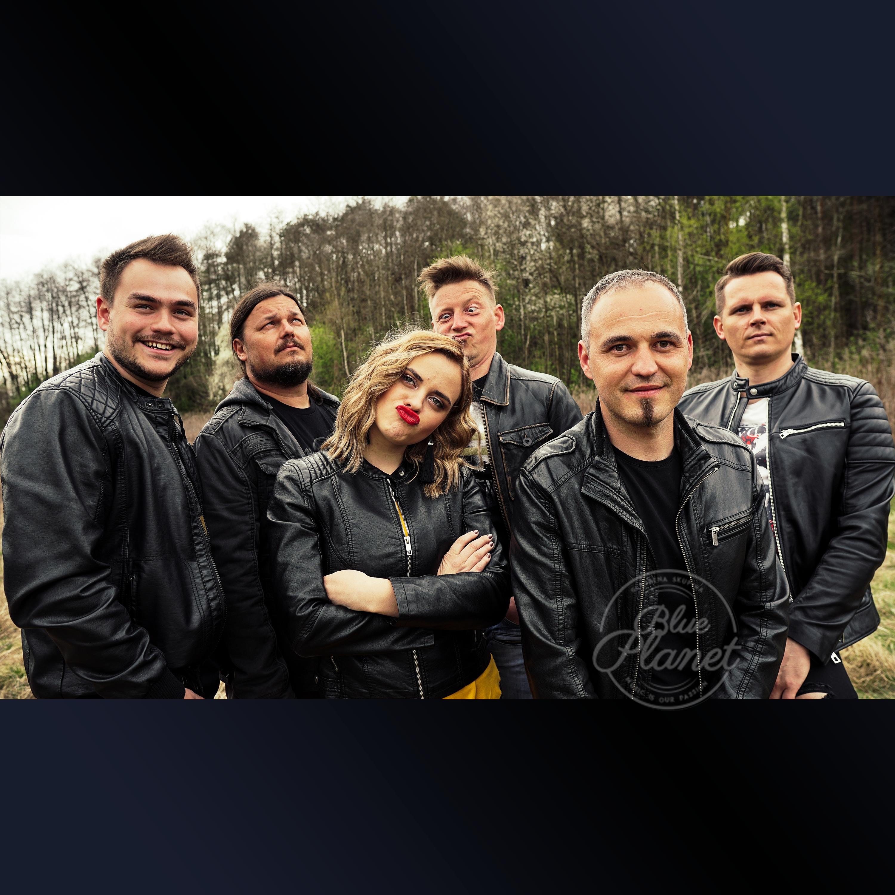 Daj MI En Poljub - Single