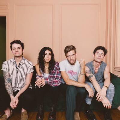 Escucha a The Summer Set, mira vídeos musicales, lee la biografía, consulta fechas de giras y mucho más.