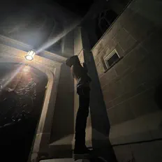 Escucha a Armani, mira videos musicales, lee su biografía, consulta las fechas de las gira y más.