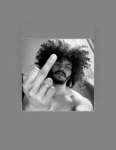 Listen to V.Oso, watch music videos, read bio, see tour dates & more!