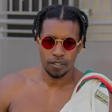 聆聽 Djiha、觀看音樂影片、閱讀小傳、查看巡演日期等！