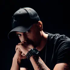 Listen to Yo One, watch music videos, read bio, see tour dates & more!