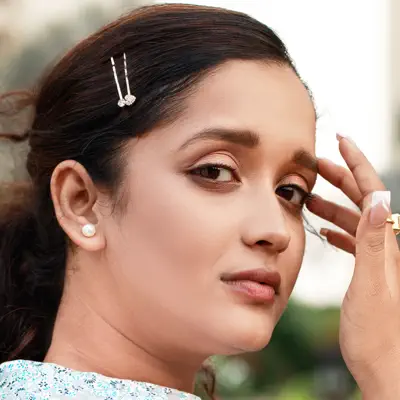 Listen to Saumya Upadhyay, watch music videos, read bio, see tour dates & more!