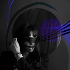 Ouça ECHLO, assista a videoclipes, leia a biografia, veja as datas das turnês e mais!