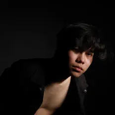 聆聽 Yung Caters、觀看音樂影片、閱讀小傳、查看巡演日期等！