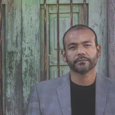 Dengarkan Jay Duran, tonton video musik, baca bio, lihat tanggal tur & lainnya!