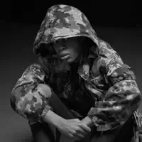 Escucha a undefined, mira videos musicales, lee su biografía, consulta las fechas de las gira y más.