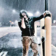 Mathieuを聴いたり、ミュージックビデオを鑑賞したり、経歴やツアー日程などを確認したりしましょう！