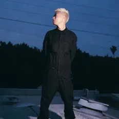 Dengarkan HAOO, tonton video musik, baca bio, lihat tanggal tur & lainnya!