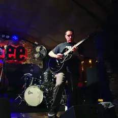 Listen to Rai Castells, watch music videos, read bio, see tour dates & more!