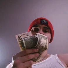 聆聽 LUVEIN、觀看音樂影片、閱讀小傳、查看巡演日期等！