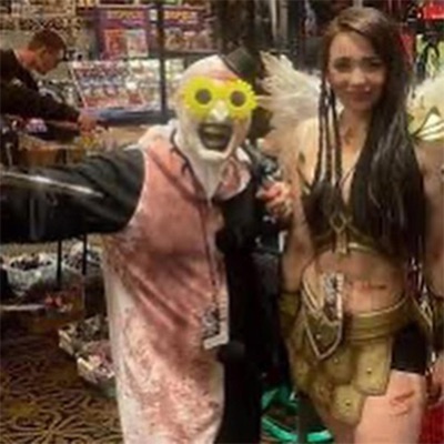 evrythnghurtz - Freak Show (feat. Punkinloveee) [Slowed + Reverb]