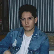 Ouça Felipe Morris, assista a videoclipes, leia a biografia, veja as datas das turnês e mais!