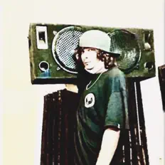 Hör dir Sir On One an, schau dir Musikvideos an, lies die Biografie, finde Tourdaten und mehr!