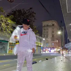 777Black을(를) 듣고, 뮤직 비디오를 보고, 약력을 읽고, 투어 일정 등을 확인하세요!