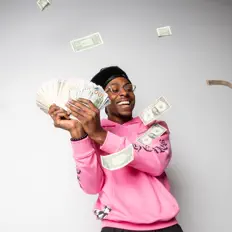 Escucha a SWIZZI, mira vídeos musicales, lee la biografía, consulta fechas de giras y mucho más.