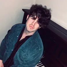 Dawna सुनें, म्यूज़िक वीडियो देखें, बायो पढ़ें, दौरे की तारीखें और बहुत कुछ देखें!