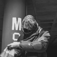 Hör dir Cheese Kid an, schau dir Musikvideos an, lies die Biografie, finde Tourdaten und mehr!