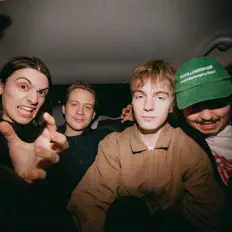 Listen to флорист, watch music videos, read bio, see tour dates & more!