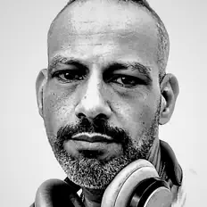 Hör dir Bii Boo an, schau dir Musikvideos an, lies die Biografie, finde Tourdaten und mehr!