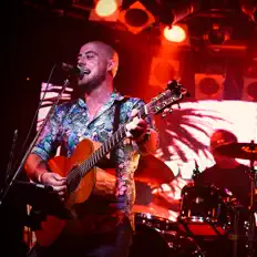 Jonny Reidを聴いたり、ミュージックビデオを鑑賞したり、経歴やツアー日程などを確認したりしましょう！