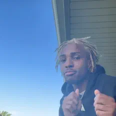 Ακούστε περιεχόμενο από Chri$ten, παρακολουθήστε μουσικά βίντεο, διαβάστε το βιογραφικό, δείτε ημερομηνίες περιοδείας, και πολλά ακόμη!