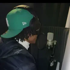 Ouça Young Mel, assista a videoclipes, leia a biografia, veja as datas das turnês e mais!