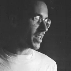 Dengarkan Matthew Tavares, tonton video musik, baca bio, lihat tanggal tur & lainnya!