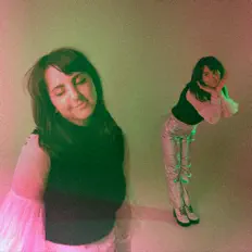 Dengarkan KEEKS, tonton video musik, baca bio, lihat tanggal tur & lainnya!