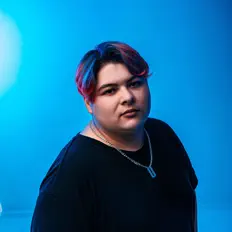 Ascolta KEEDFOUR, guarda video musicali, leggi la biografia, vedi le date del tour & altro!