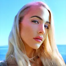 Dengarkan Brenna Tipps, tonton video musik, baca bio, lihat tanggal tur & lainnya!